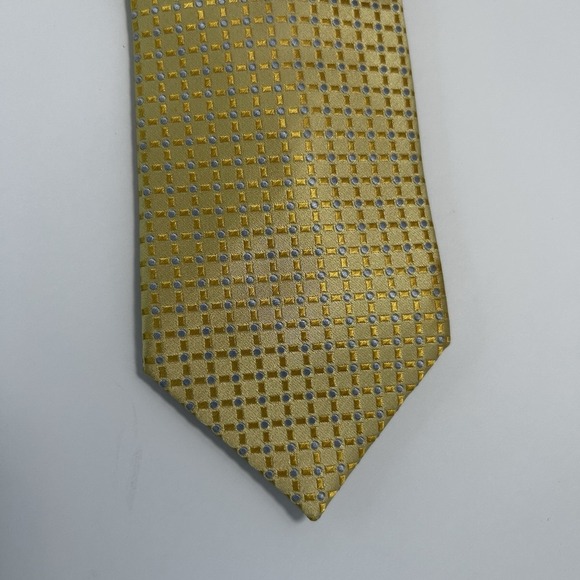 Liz Claiborne Other - Claiborne Men's 100% Silk Tie Handmade 59x3.75